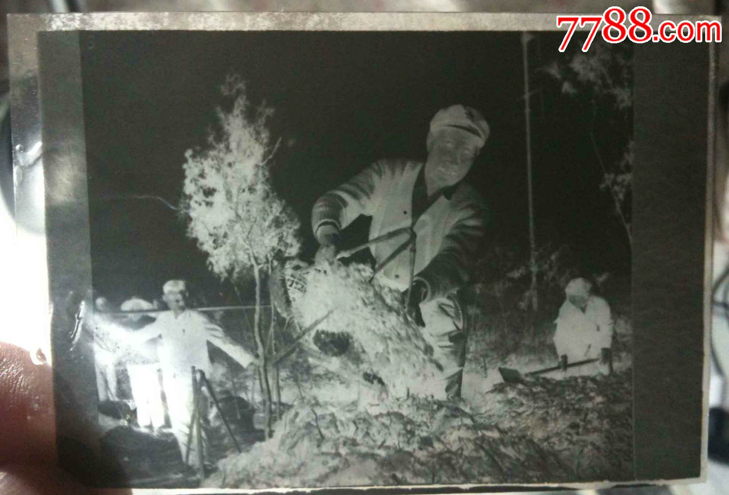 大别山老区六安*区副司令员,老红军王玉成在辅导民兵-老照片-se
