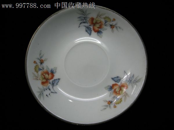 八十年代界牌瓷器釉上彩花卉小瓷碟