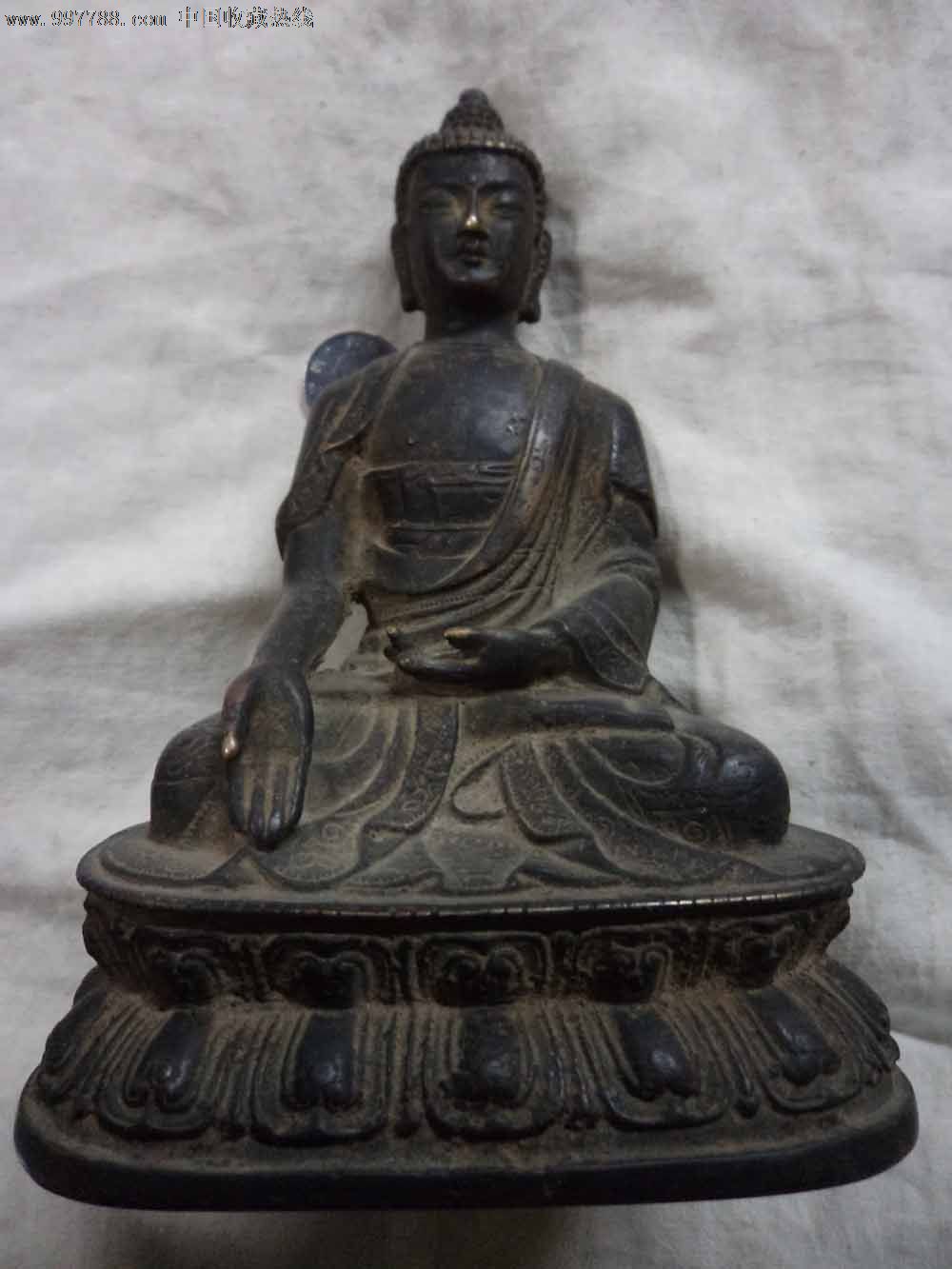 铜佛像
