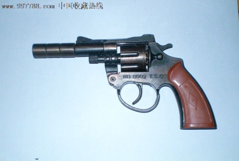 怀旧玩具:纸炮枪
