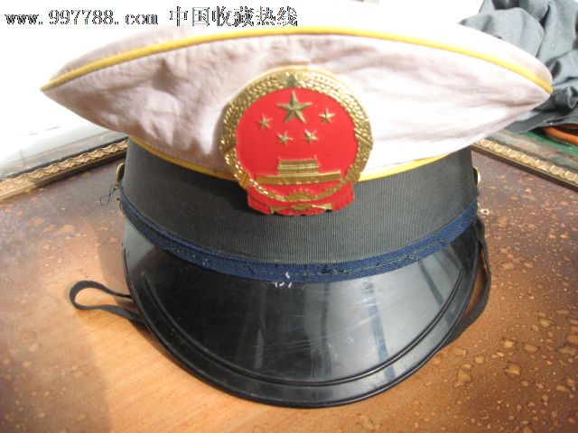 食卫大檐帽.帽徽