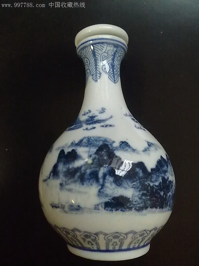 桂林三花酒文化博物馆青花酒瓶