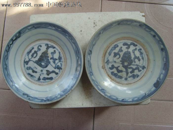 明代青花盘2个