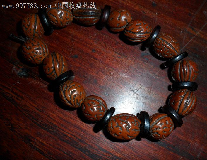 老;桃核手串