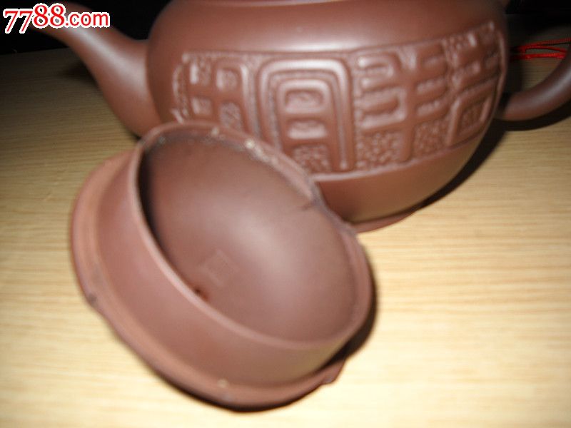 江建祥款的百寿全图紫砂壶.盖裂.看好想好再买.买后不