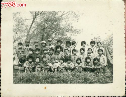 老照片(73)----小学生集体留念