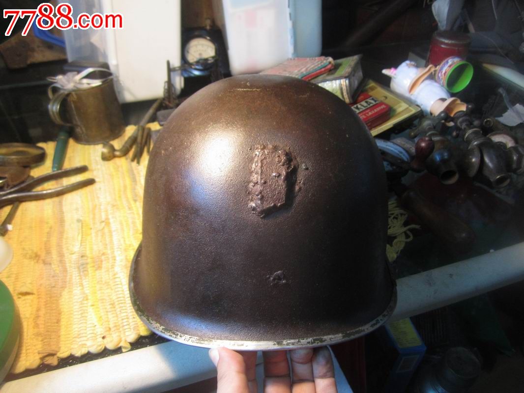 预定民国抗战时期飞虎队遗留云南昆明的美军钢盔后涂装了金边八一