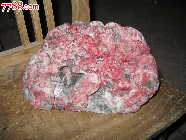 旬阳鸡血石摆件