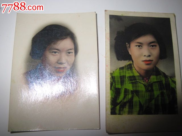 50年代女青年彩色留念照一组