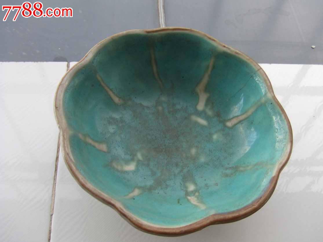 清代八角粉彩碗