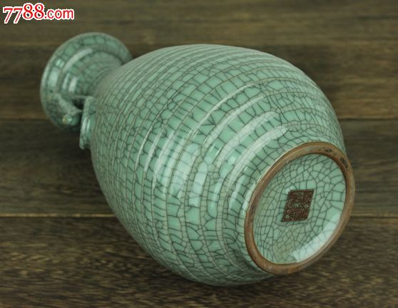 龙泉青瓷双耳玉壶春瓶大师董炳华作品