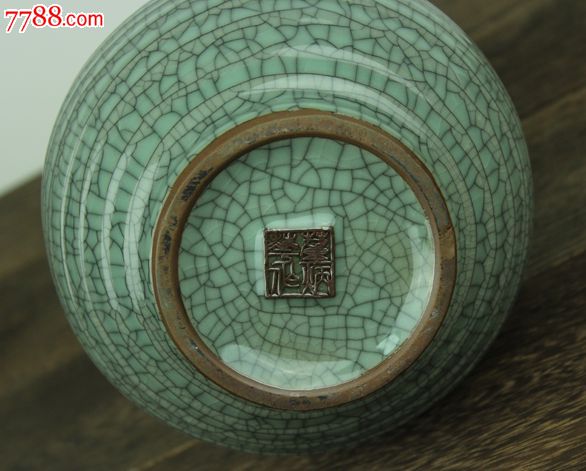 龙泉青瓷双耳玉壶春瓶大师董炳华作品