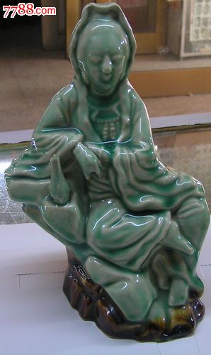 青瓷滴水观音