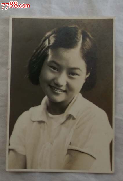 民国女学生【宏萌集藏屋】_第1张_7788收藏__中国收藏热线