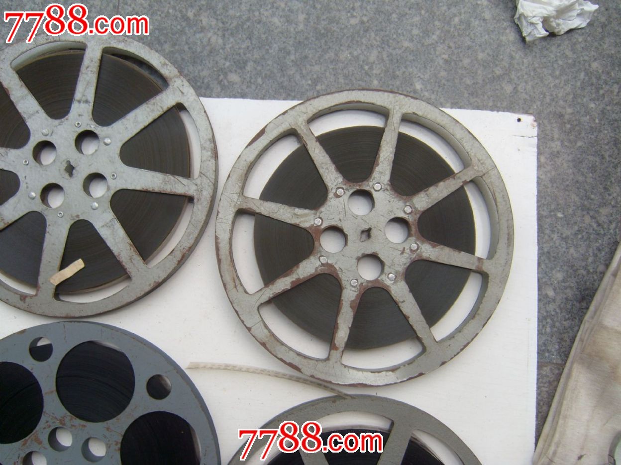 老电影胶片《大虎》(4盘全,原铁盒装,见书影)邮费下单后实际收取.