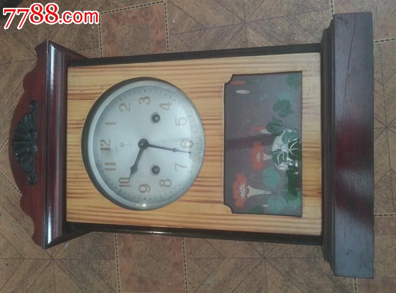 特价文革老钟表一个饭店家居摆设古董木艺牵牛