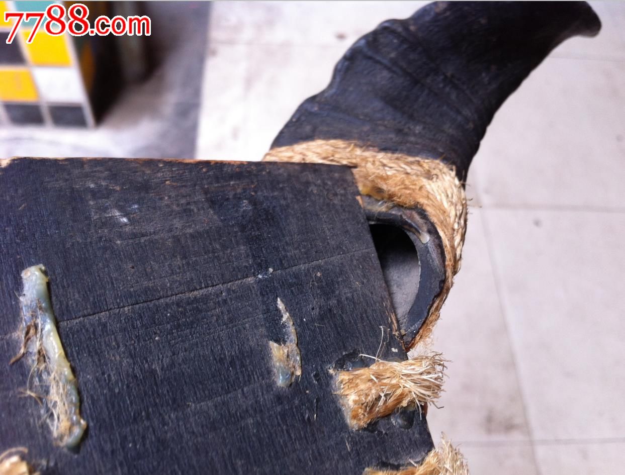 罕见牛角镶木老摆件