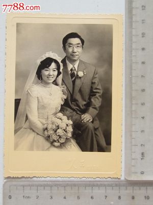 夫妻新婚婚纱合影留念照(老照片)