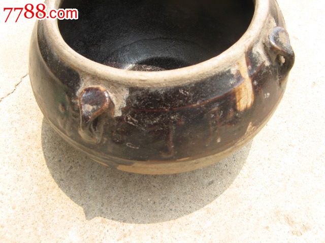 文革黑油罐