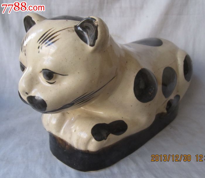 瓷猫枕