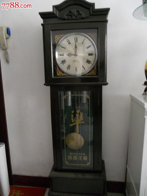 中国沈阳出厂的金杯牌落地钟