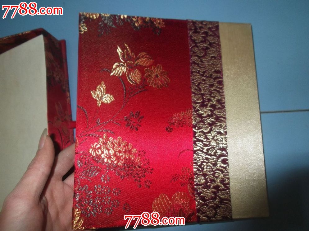 老空白影集,带锦盒,丝锦面,漂亮
