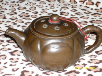 紫砂莲子壶(制壶师吴美仙)_紫砂壶_品艺轩古董店【7788旧书网】