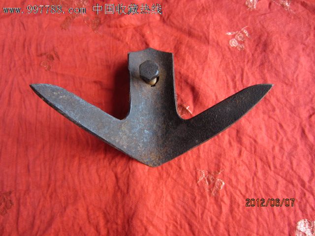 耘地犁铧