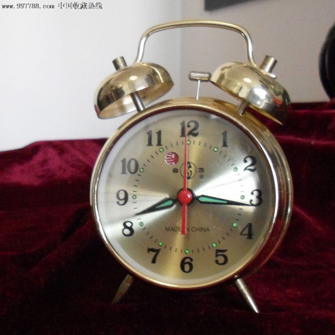 合飞牌闹钟,闹钟/马蹄表,台式闹钟,机械,七十年代(20世纪),其他品牌