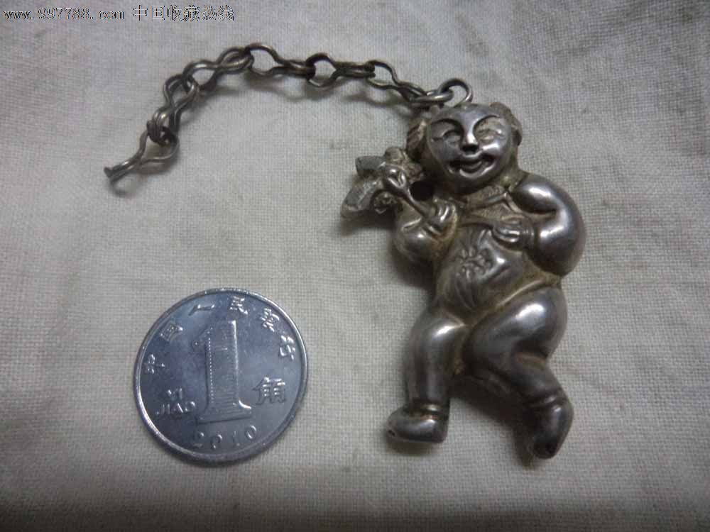 其他银锁/银项链,,年代不详,,纯银,,人物,,,,, 简介:清代银童子挂件