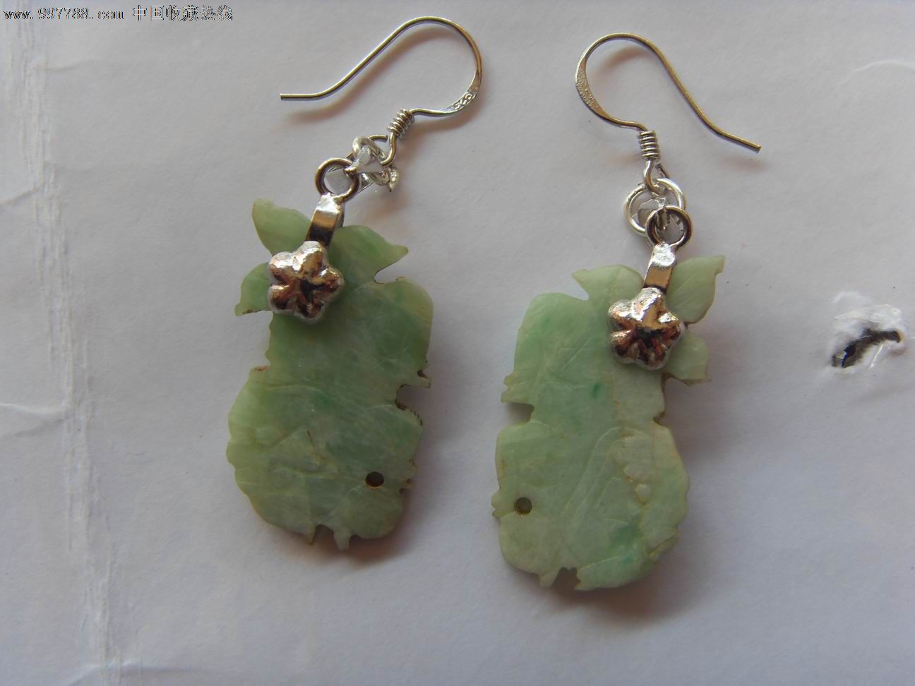 老翡翠耳环一对