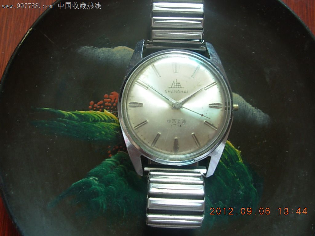 上海牌17钻鼓面防震手表