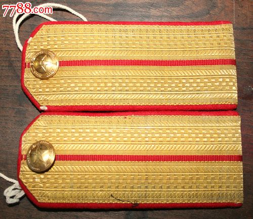 55陆*准尉肩章一副