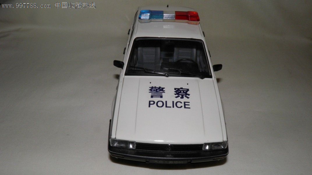 上海大众桑塔纳1.8警车检察版模型1:18