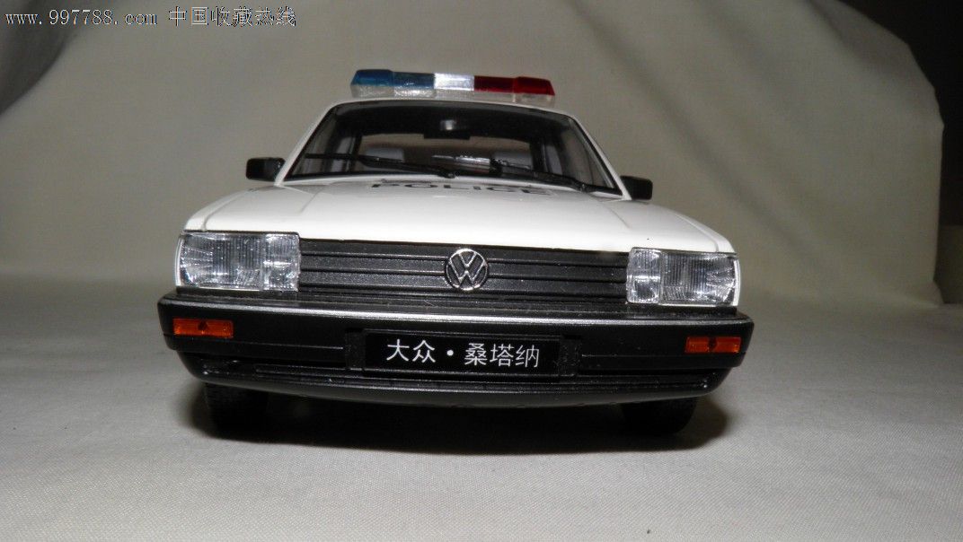 上海大众桑塔纳1.8警车检察版模型1:18