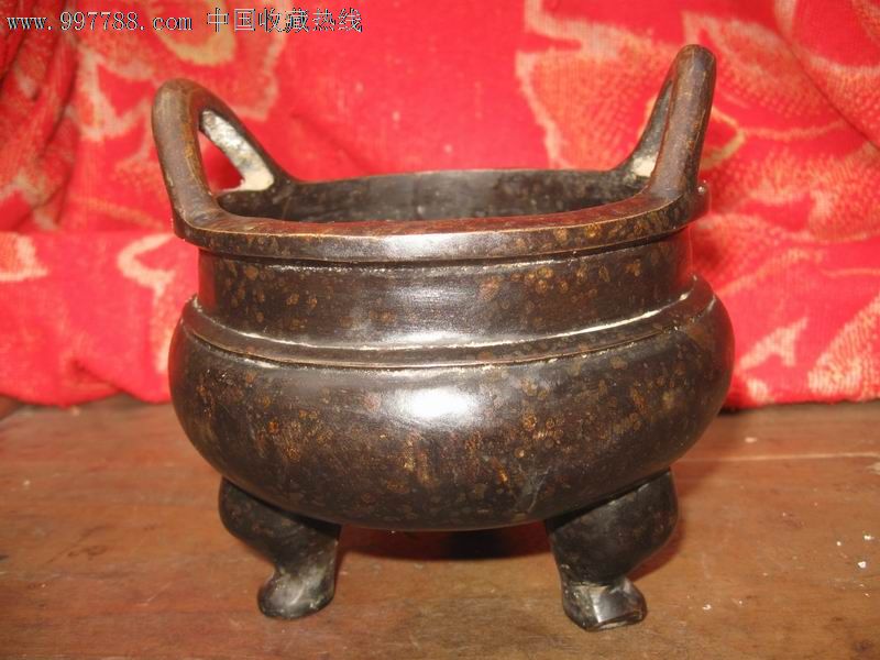 朝天耳青铜鼎式宣德炉
