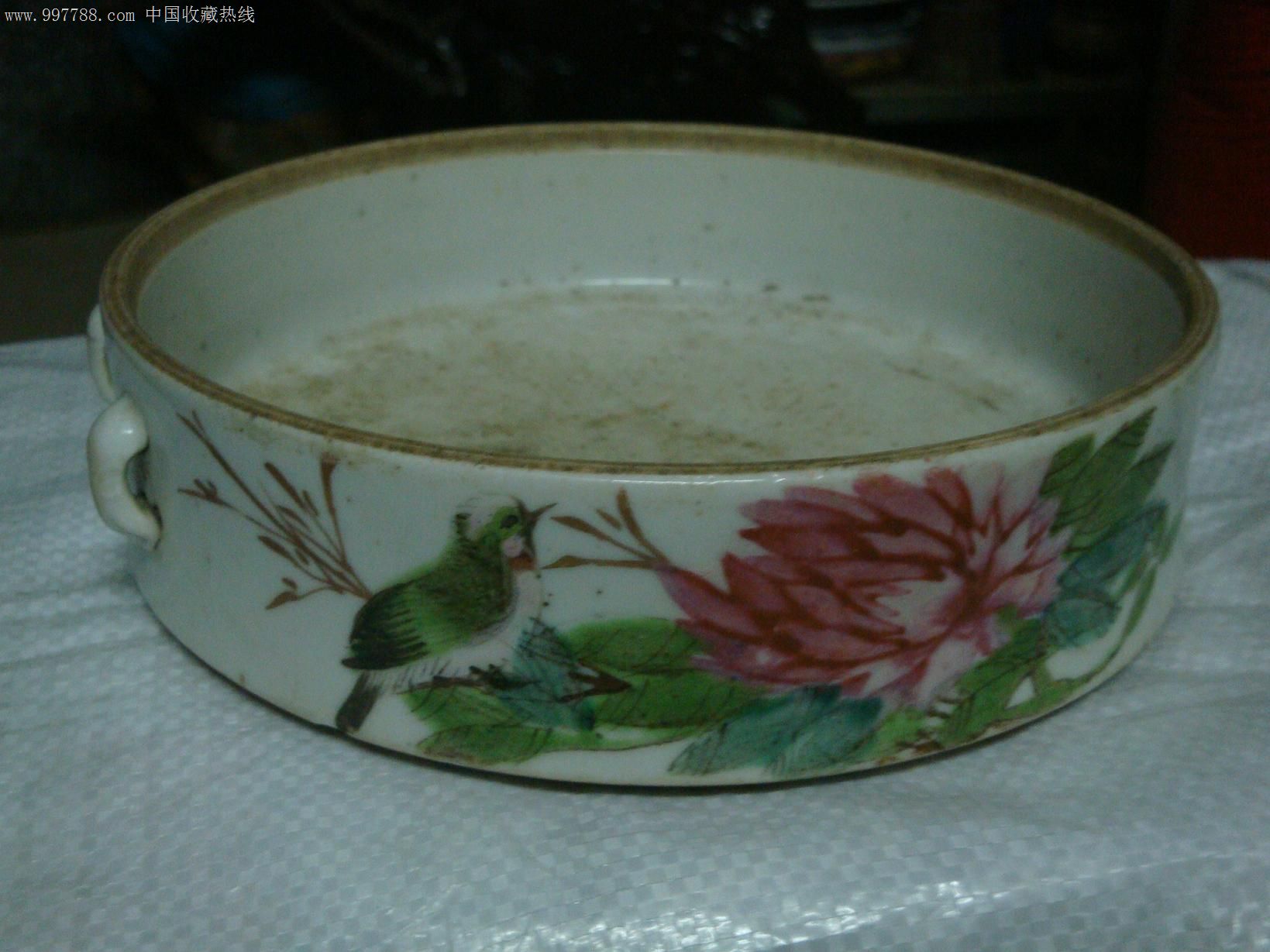 粉彩花鸟食盒