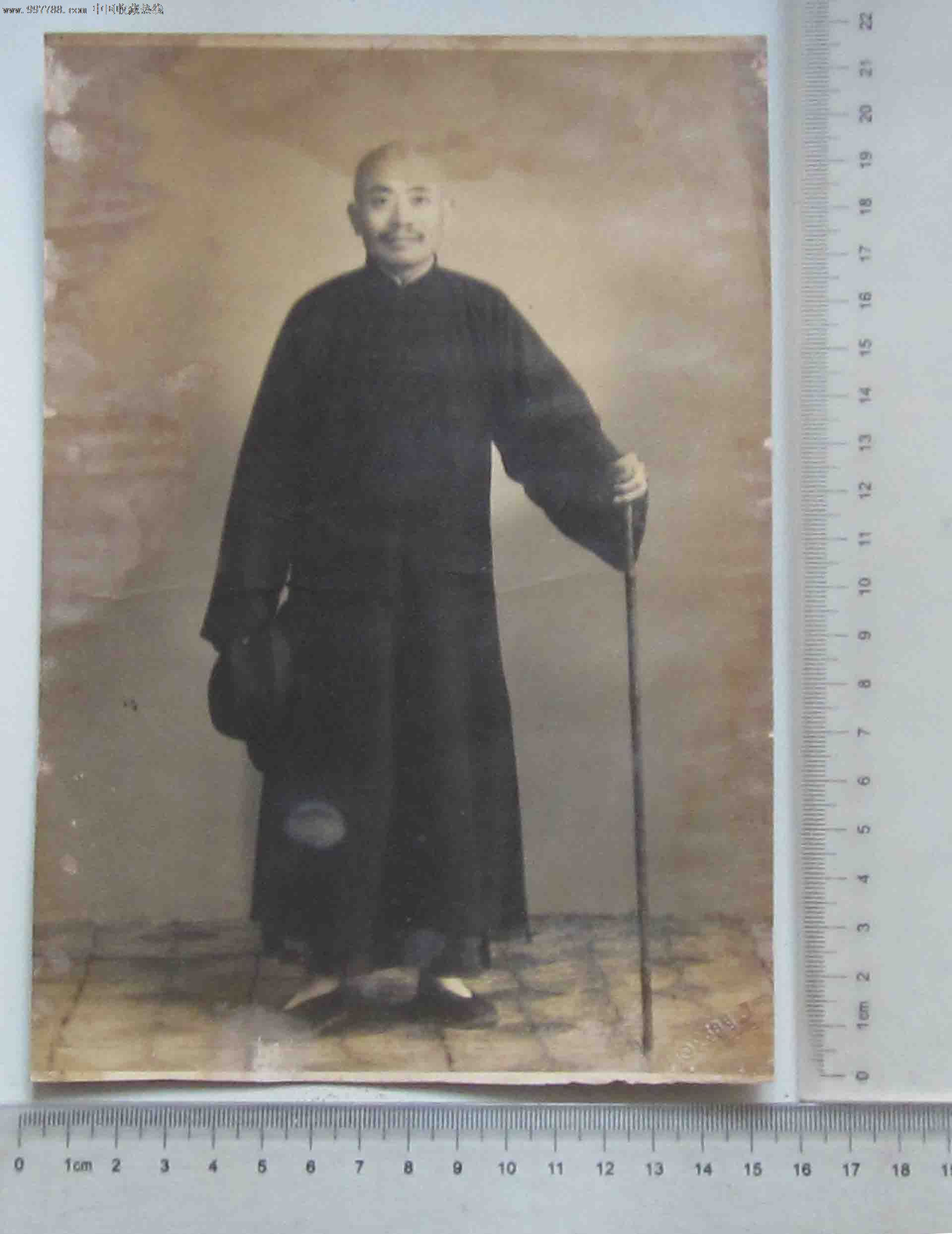 老人拄着拐杖(老照片),老照片,个人照片,民国,黑白,尺寸不详,无齿边