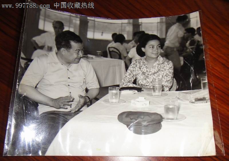 文革原版珍贵照片;西哈努克和莫尼克访问青岛