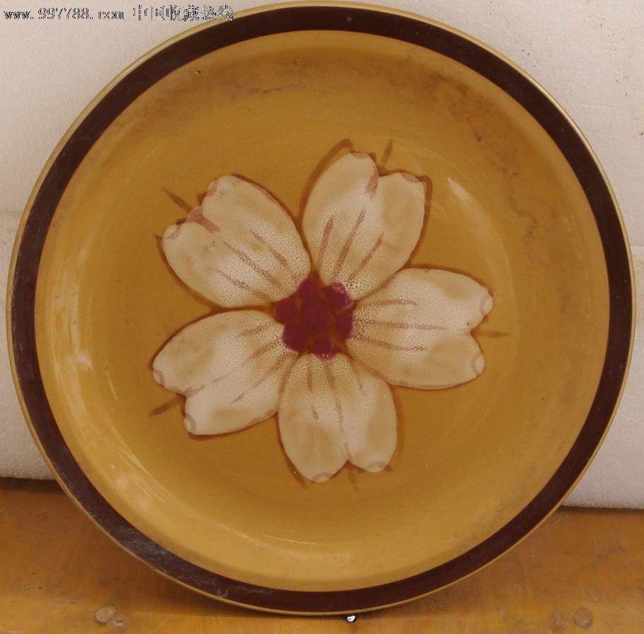 铜官窑釉下彩梅花大盘