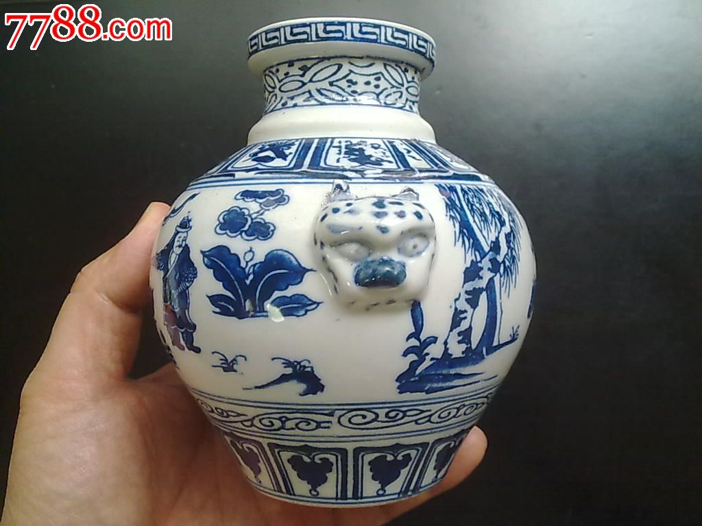 星河湾老原酒青花人物酒瓶