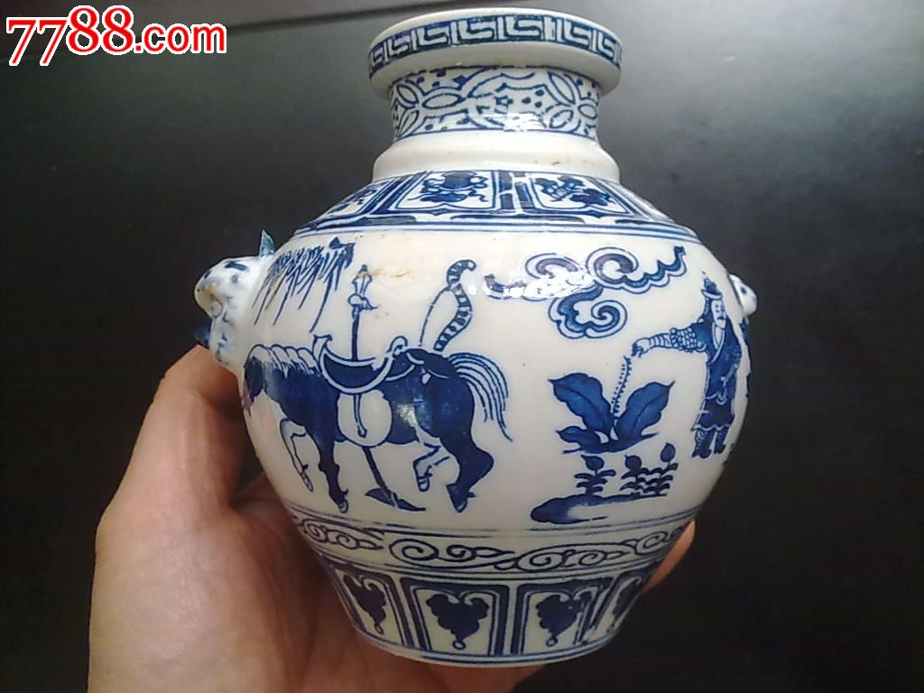 星河湾老原酒青花人物酒瓶