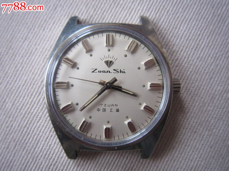 夜光上海钻石手表