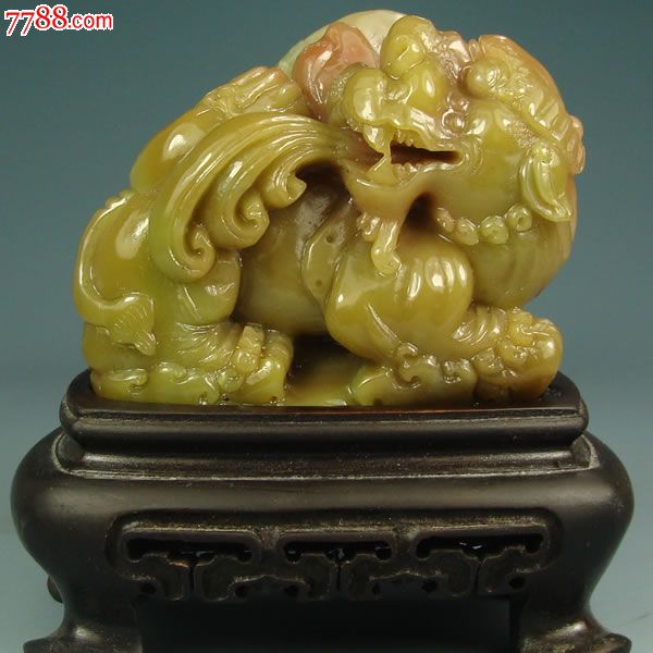 【精品推荐】寿山石善伯月尾绿石《瑞兽兆丰年》摆件(石质温润凝脂)