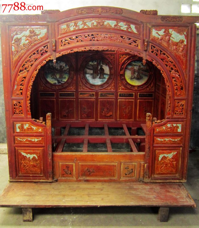 明清古典家具-古旧镏金雕刻描花单进拔步床