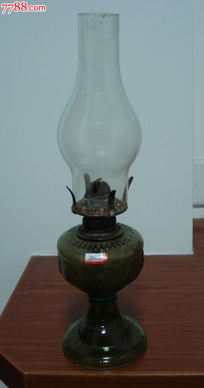 "八一"煤油灯一盏(a0633)