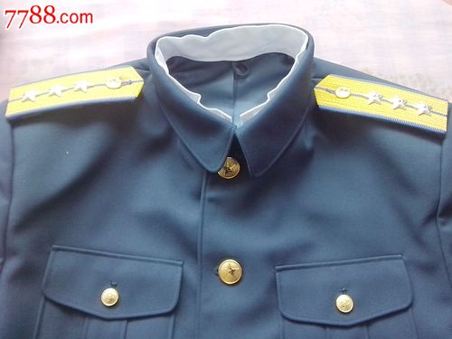 空军尉官冬装,军服