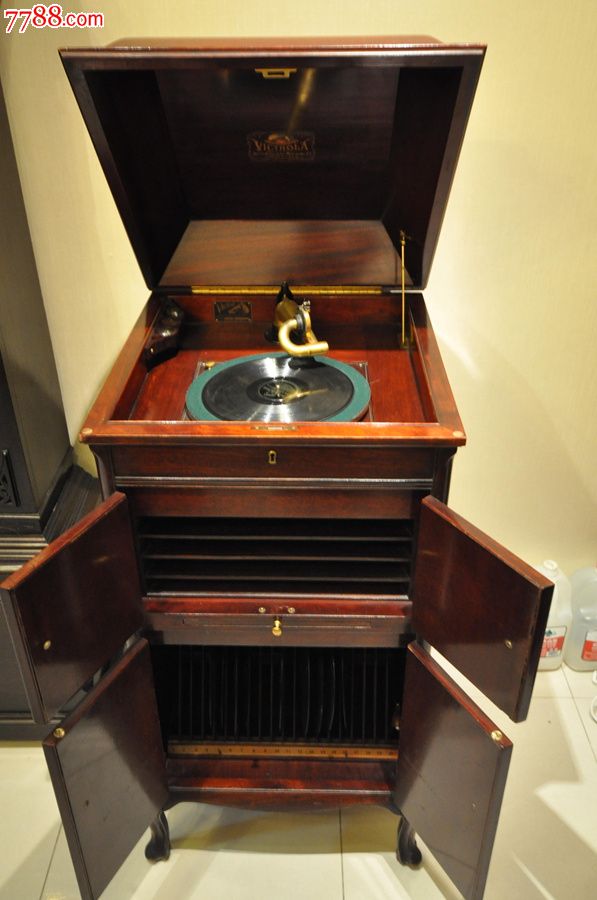 立式维克多留声机