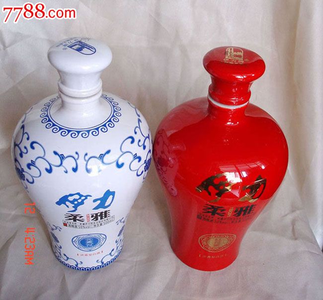 新疆伊力柔雅元青花500毫升对瓶瓷酒瓶