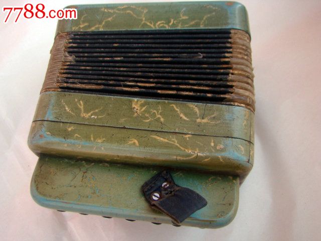 五十年代国光牌微型手风琴